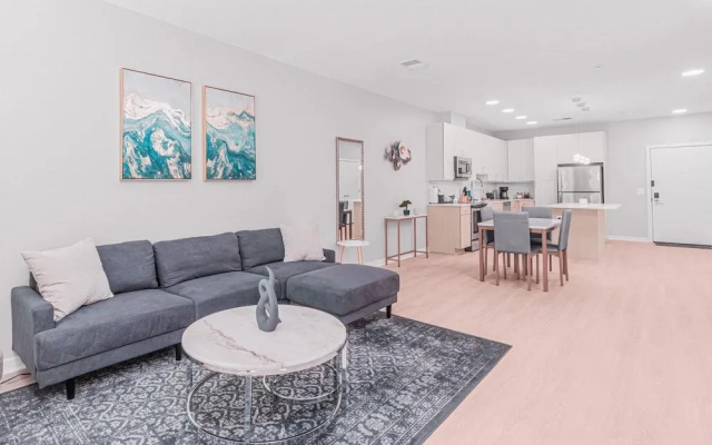Lavish Retreat City Views DC