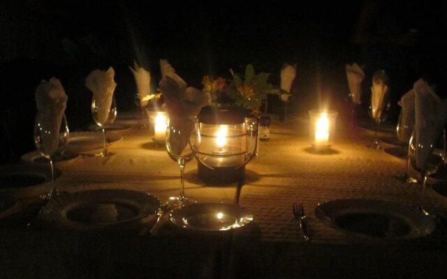 nDzuti Safari Camp