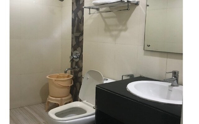 Oyo Rooms Near Gokul Das Hospital