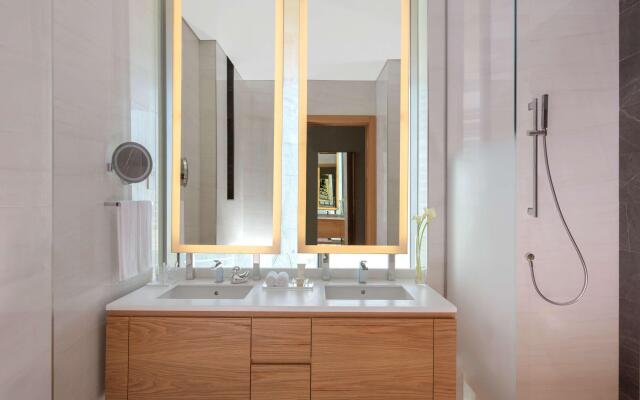 SLS Dubai Hotel & Residences
