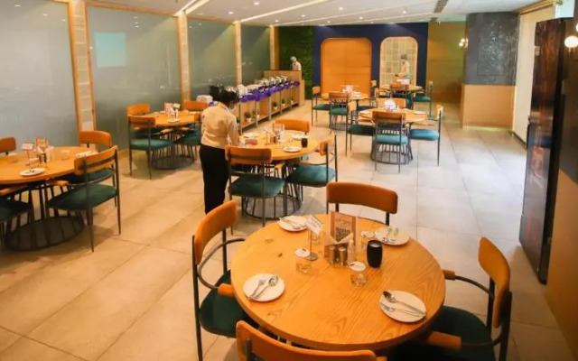 Pinnacle Grand Hotel and Banquets