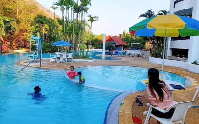 Mandarin Golden Valley Hotel & Spa