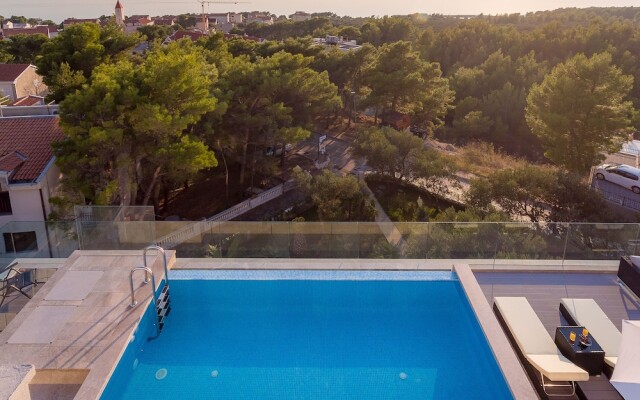 Villa 01 Apartments