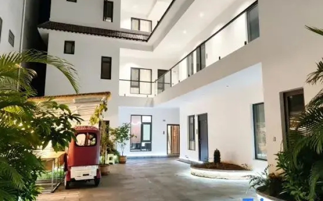 Ruili Secluded Homestay