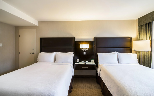 Holiday Inn Vancouver Centre by IHG