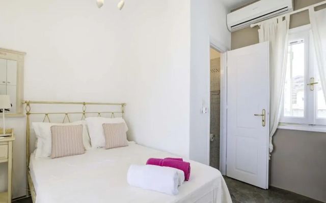 Ballos for 6 in Exomvourgo