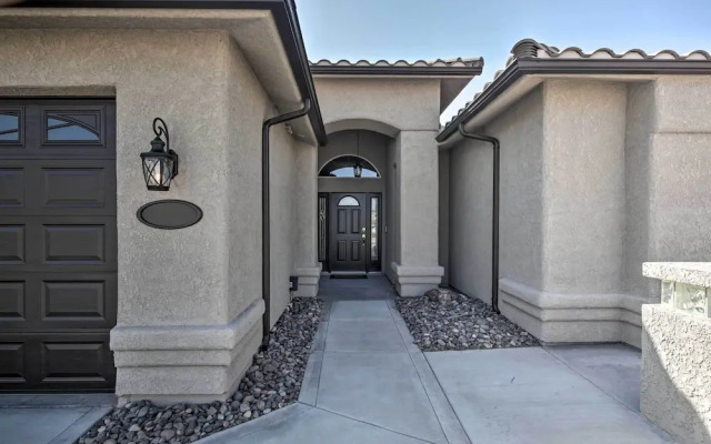 Putting Green & Bbq: Modern Lake Havasu Oasis!