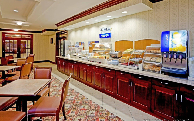 Holiday Inn Express & Suites Albany Airport Area - Latham by IHG