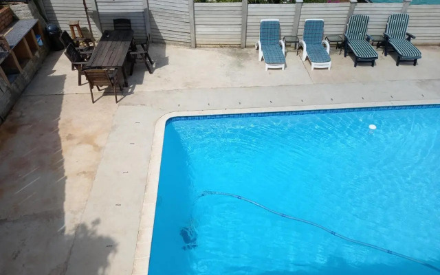 Poolside Guest House