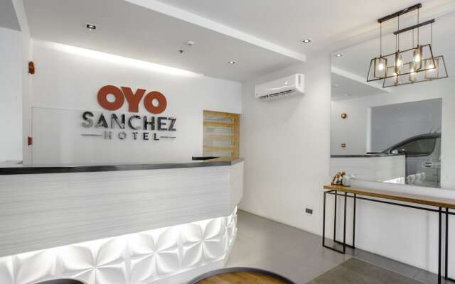 OYO 726 Sanchez Hotel
