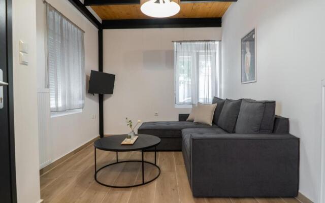 Zalman's Ground Floor 1BR Place