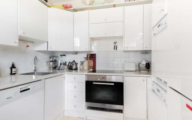 The Maida Vale Retreat - Modern & Central 2bdr Apartment With Parking