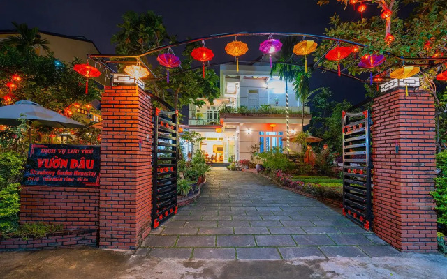 Strawberry Garden Homestay