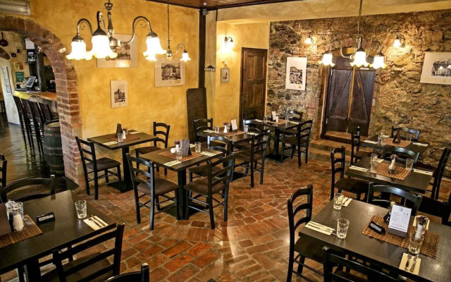 Apartments Hiša Pod Gradom