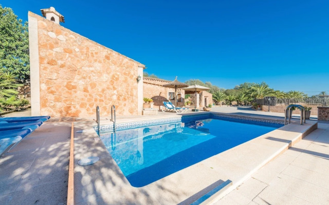 H Rreo in Campos With 3 Bedrooms and 2 Bathrooms