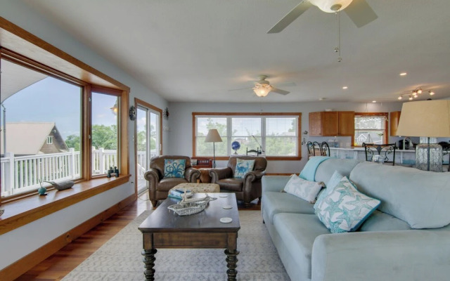 Bayfront Chincoteague Getaway W/ Fire Pit!