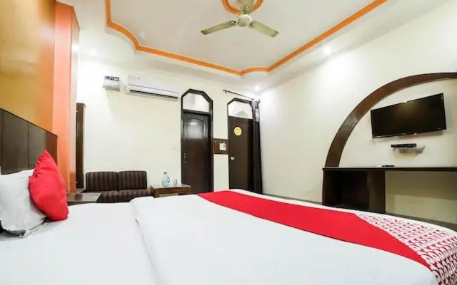 Hotel Viraat