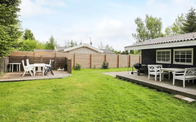 8 Person Holiday Home in Vaeggerlose