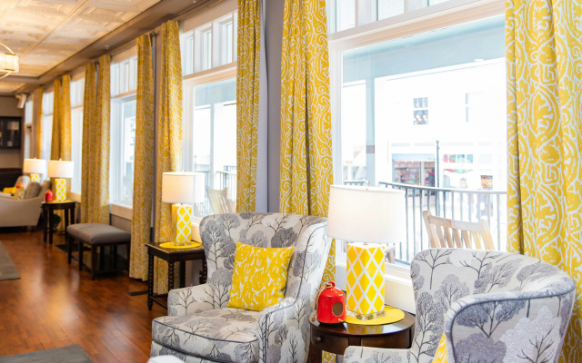 Lake View Hotel