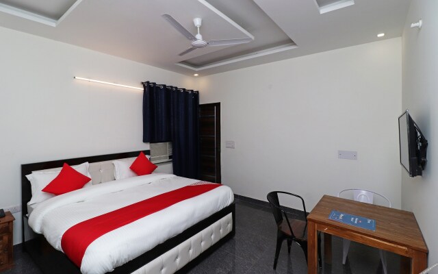OYO 28576 Laxmi Residency