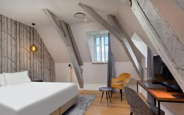 Alexandra Palace - La Maison Younan