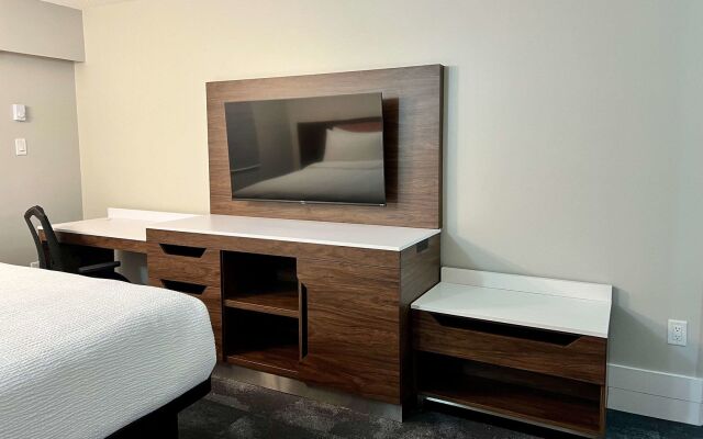 The Vic, Ascend Hotel Collection