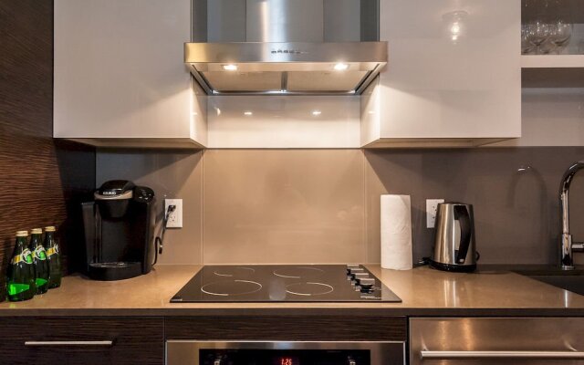 Life Suites - King West Loft