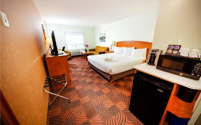 Service Plus Inns and Suites Calgary