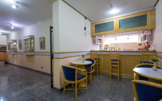 Requint Hotel