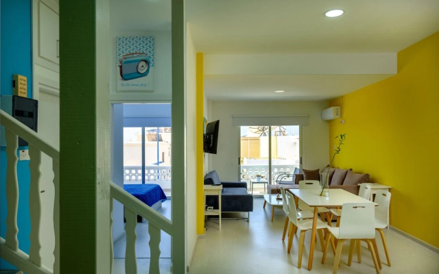 Anonymous - 2BR - 2Floors - Central