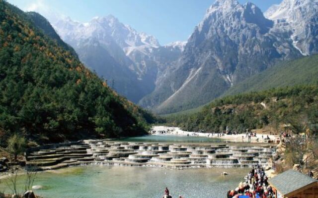 Nanfengli Homestay (Lijiang Sanyi Airport Branch)