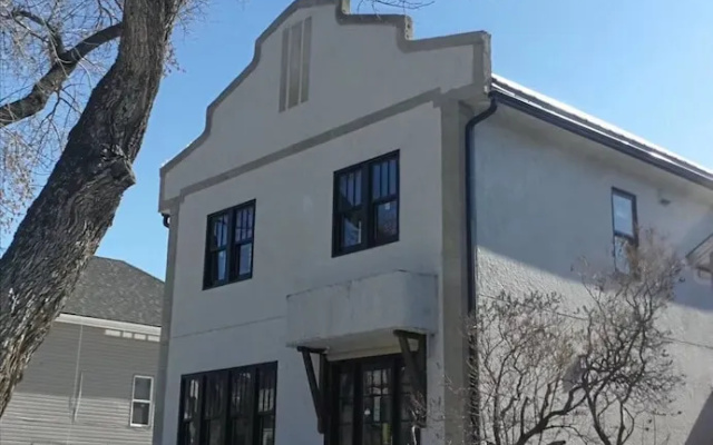New Dt Apartment Walk To All