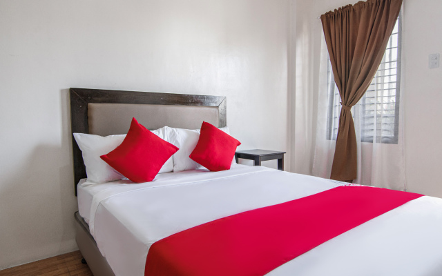 OYO 431 Apollo 11 Apartelle