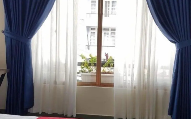 Bukchon Da Lat Hotel