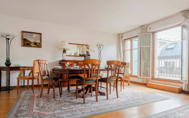 Beaudelaire Center Residence