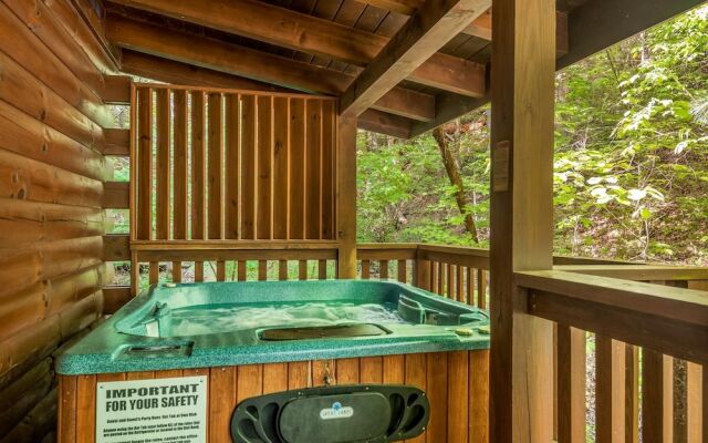 On Smoky Pond - 3 Br Cabin