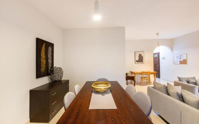 Sliema Charming: 3BR Apartment Near the Beach by 360 Estates