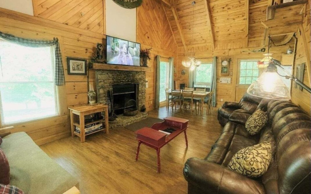 Windy Ridge 2 Bedroom Cabin