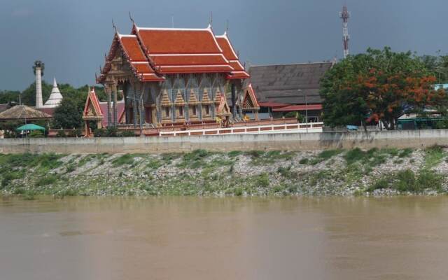 Sayan Mansion