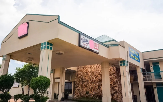 OYO Hotel Jackson North I-55