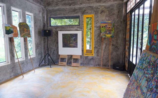 See-Din Studio & FarmStay