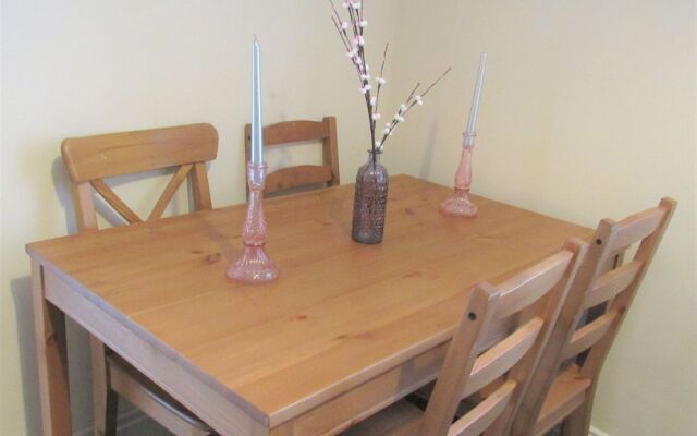 Spacious Apartment Heaton
