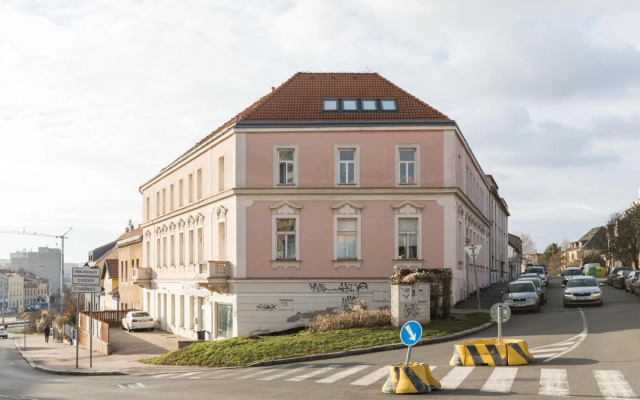 Sunshine Apartment near the City center