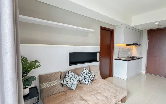 Pleasant And Strategic 1Br At Grand Sungkono Lagoon Apartment