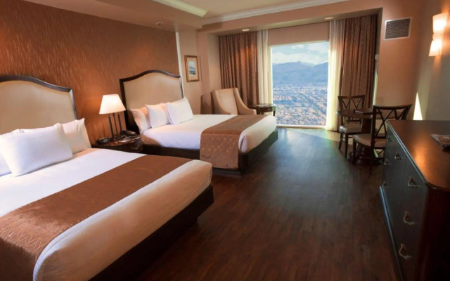 South Point Hotel, Casino, and Spa - Image 5