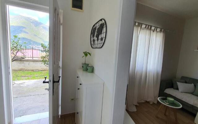 3M - Stylish studio apartment with terrace