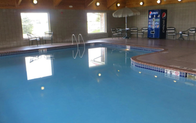 AmericInn by Wyndham Baldwin