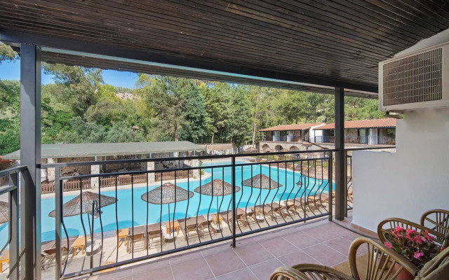 Alados Otel