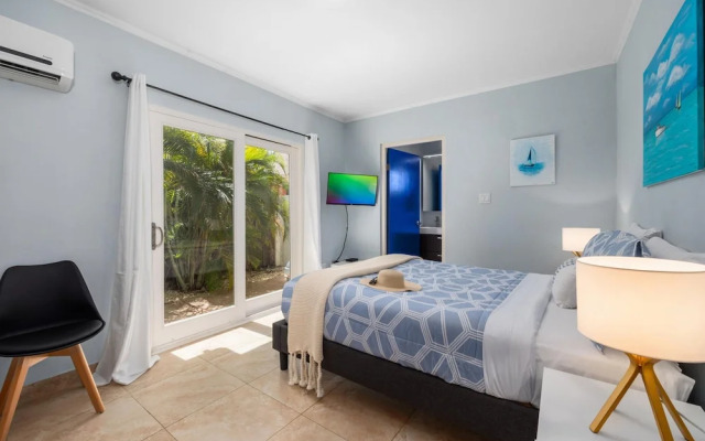 Tranquil 2br2ba Close to the Beach Shared Pool