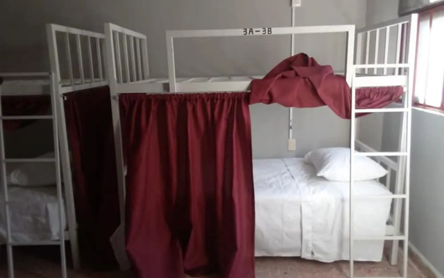 Posada Y Hostal Del Parque - Hostel